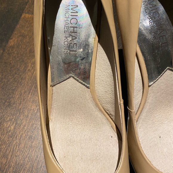 Micheal Kors platform beige pumps size 7, gently used - Picture 5 of 5